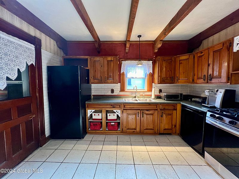2nd image of 34 Grove Avenue