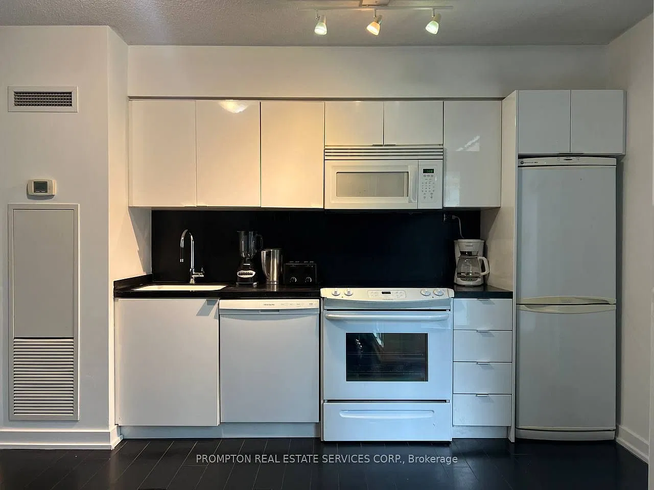 3 bed, $3,300 — Photo 3