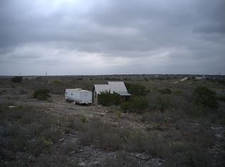 125 Leona Ranch Rd, Alamo Village, TX 78832