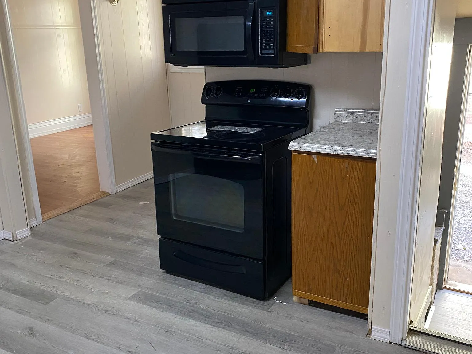 2 bed, 1200 sqft, $1,500 — Photo 4
