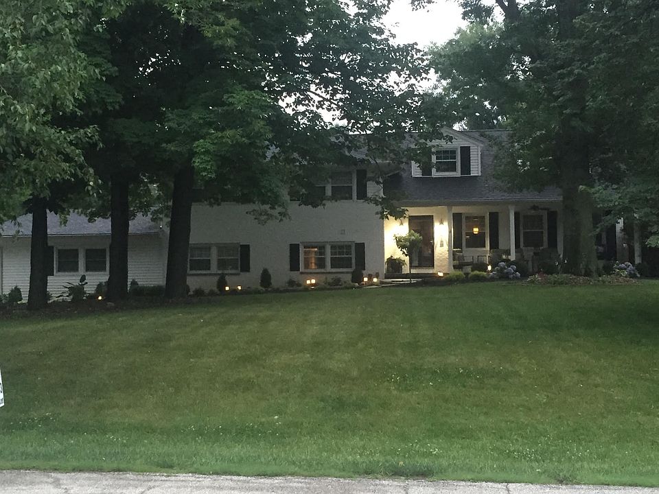 1st image of 3219 Country Club Dr