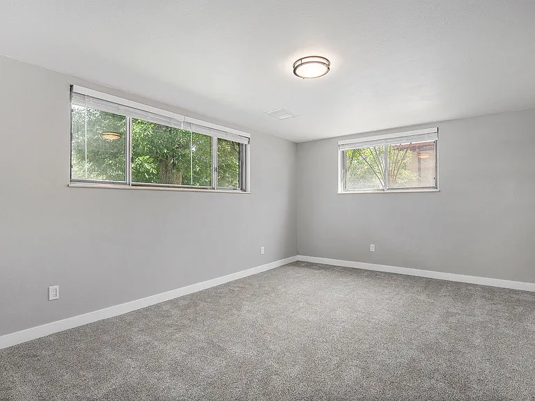 6423 Kendall St — Photo 15