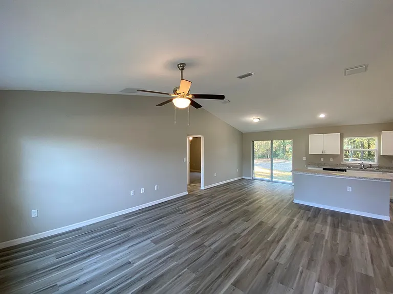 23 Aspen Dr — Photo 4