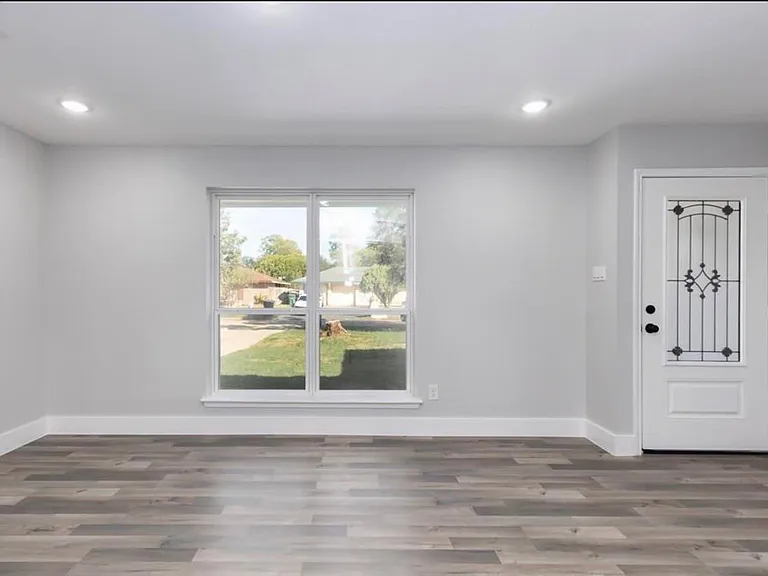 9807 Jaywood Dr — Photo 7