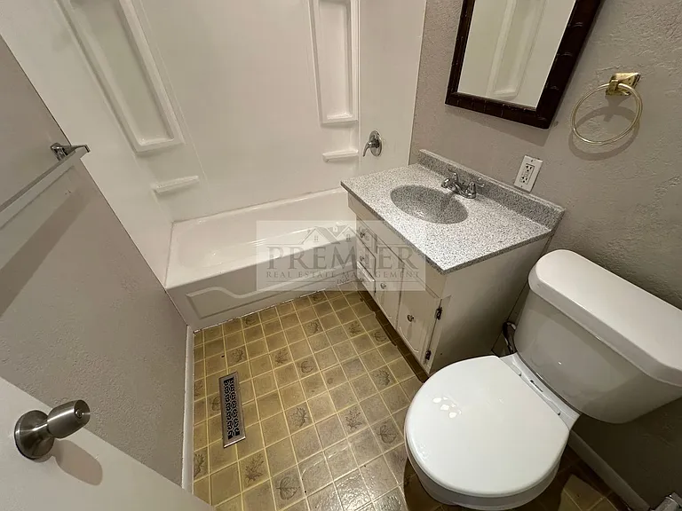 8406 E 92nd Pl — Photo 6