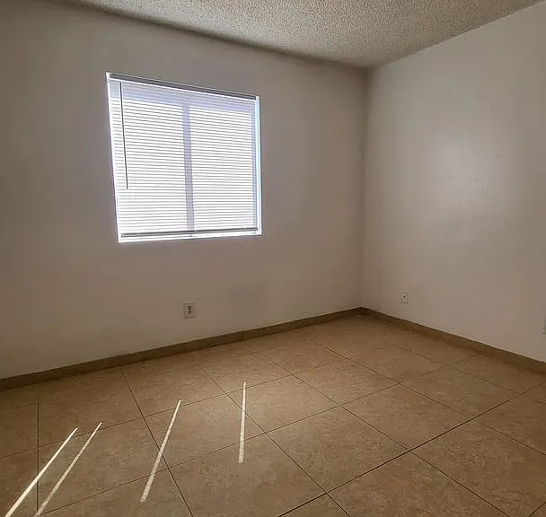3117 E Carey Ave — Photo 12