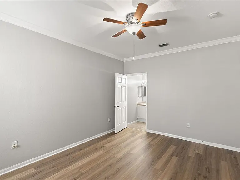 2200 Tuscany Trce #15 — Photo 25