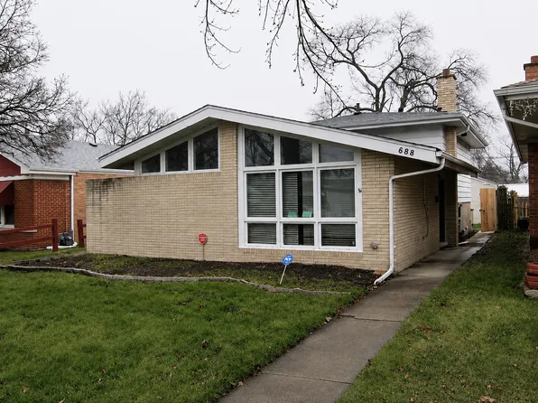 688 E 154th St, Dolton, IL 60419
