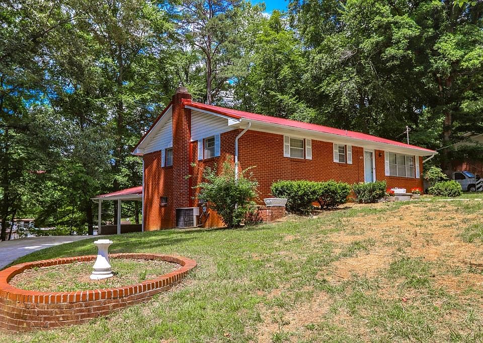 1st image of 695 Cliffwood Dr