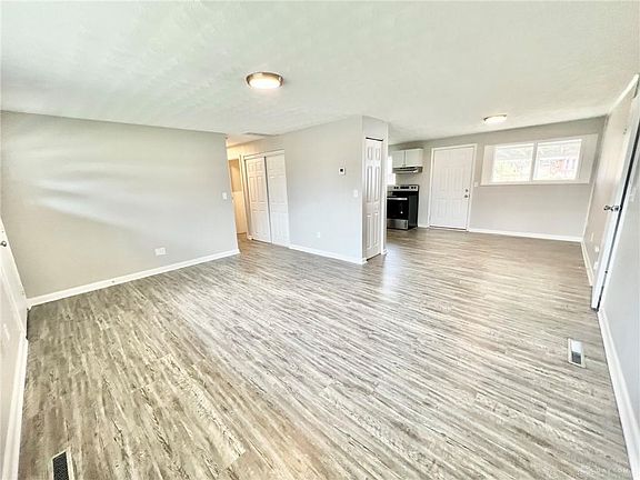 5th image of 4675 Knobhill Dr