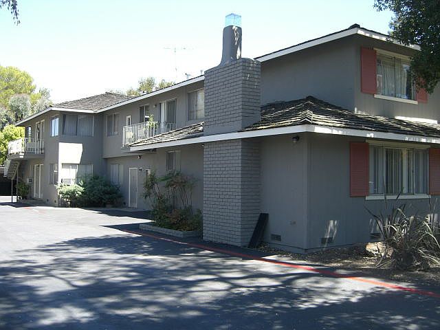 Driveway side