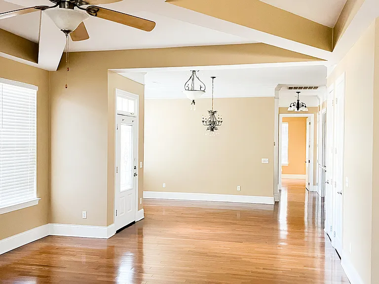 6811 Bayou Ct — Photo 9