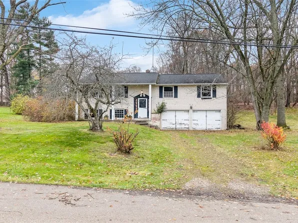 6831 Elaine Ave NW, North Canton, OH 44720