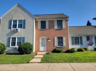 102 Bradford Dr, Leola, PA 17540