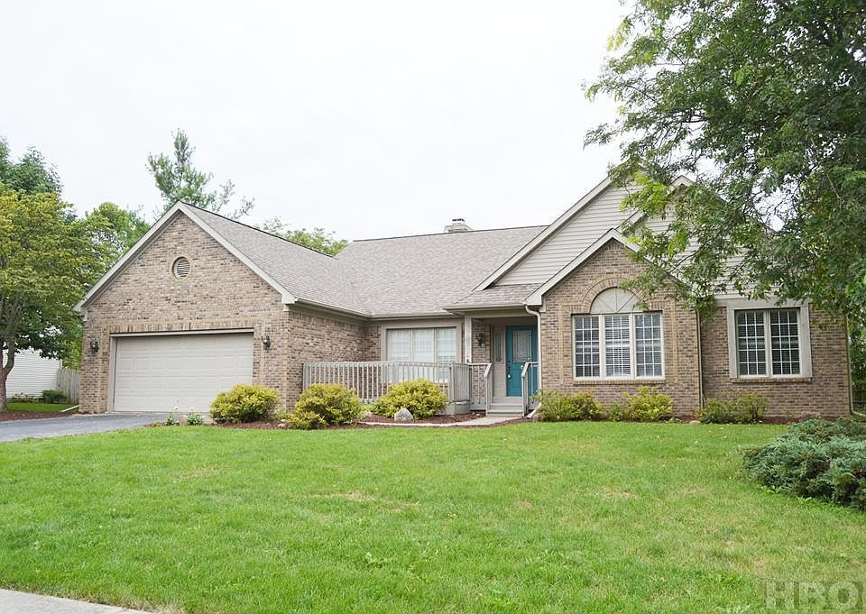 1st image of 834 Abbey Ln