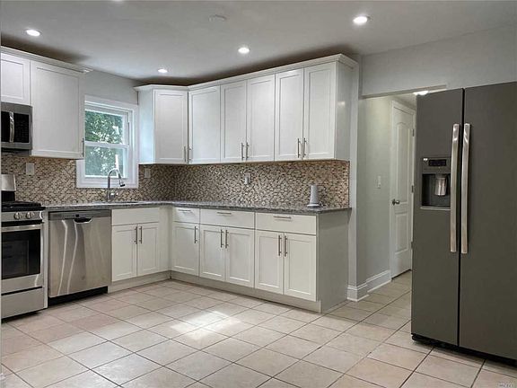 2nd image of 27 Gladys Ave #1