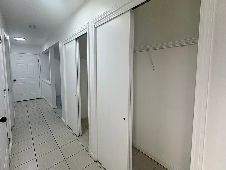 409 Kings Hwy — Photo 16
