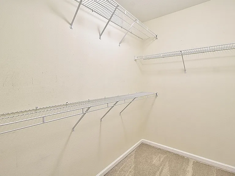 403 Banks St — Photo 14
