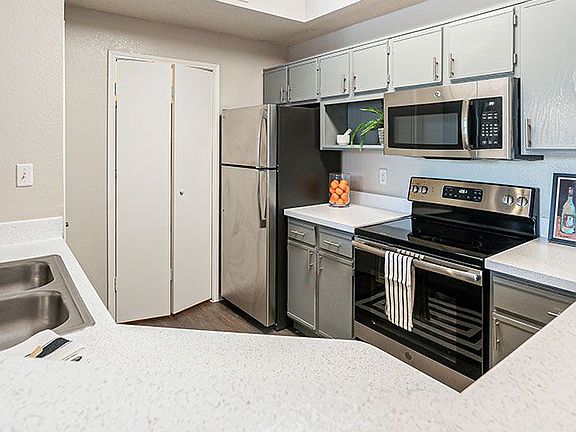 Kitchen with Upgraded Fixtures & Finishes