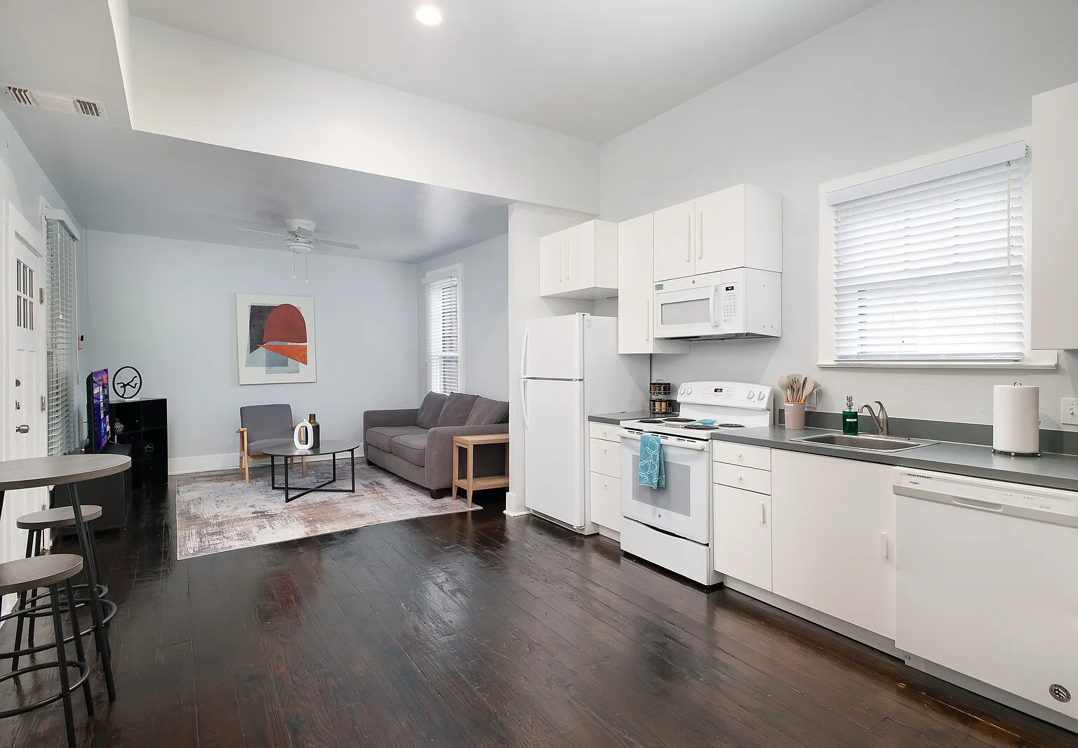 1 bed, $1,950 — Photo 3