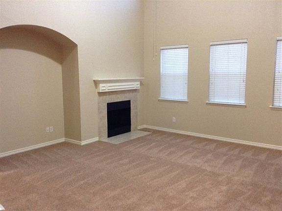 3rd image of 505 Dyann Dr
