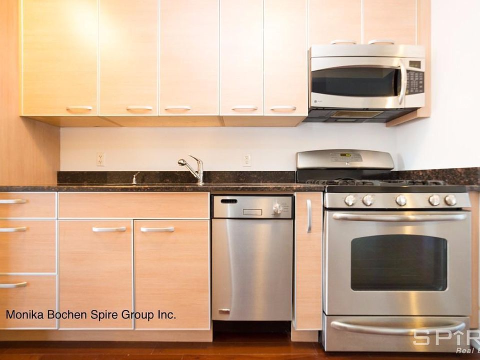 2nd image of 3002 30th St APT 401