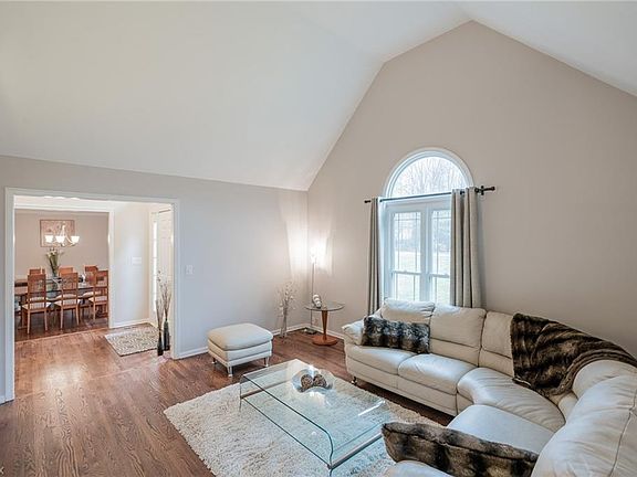 5th image of 6291 Paderborne Dr