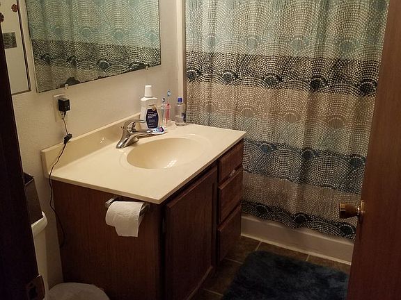 5th image of 823 Doberman Ct SE #201