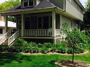 241 N Richmond Ave, Clarendon Hills, IL 60514