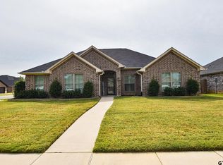 420 Harrell Dr, Chandler, TX 75758