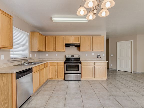 2nd image of 2511 W Silver Creek Ln