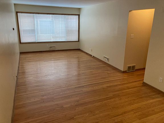 2nd image of 3879 N Humboldt Blvd #4