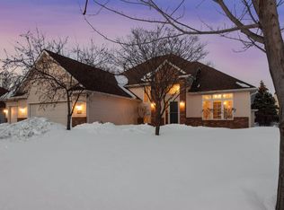 8519 Cedar Ct, Victoria, MN 55386