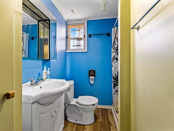 4th image of 2710 McAra St