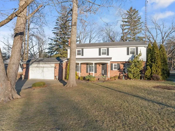 9578 Violet Valley Rd, Clinton, IL 61727