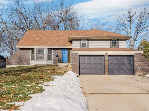 3300 NE Shady Lane Dr, Gladstone, MO 64119