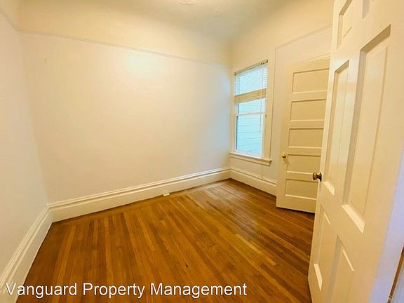 5th image of 3926 Sacramento St