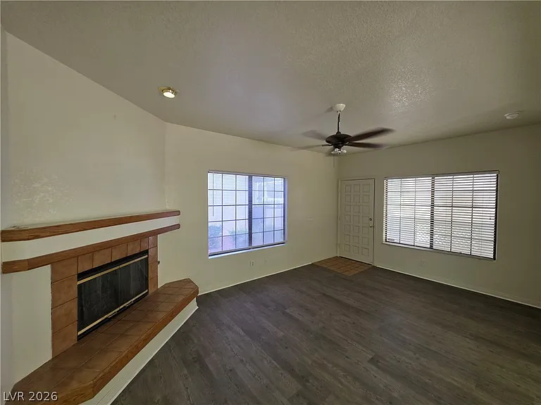 1407 Santa Margarita St #A — Photo 16