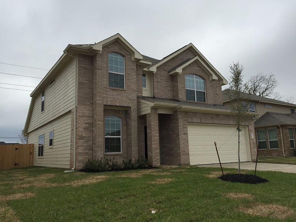 1st image of 2435 Lago Mirado Way