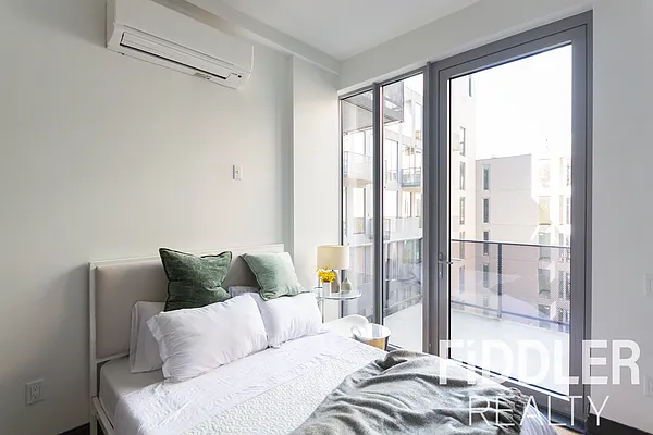 Rented by The KCI Group | media 27