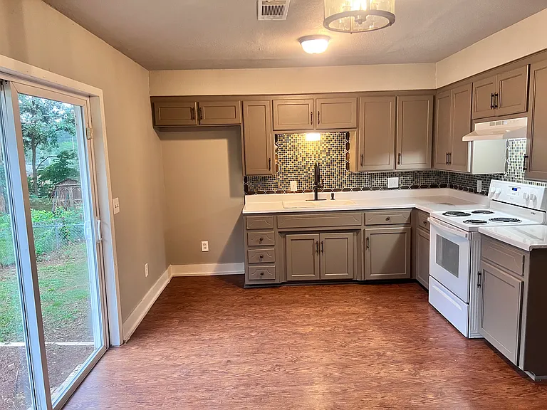 1107 Wilson St — Photo 20