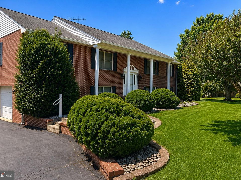 2nd image of 112 Paradise Dr