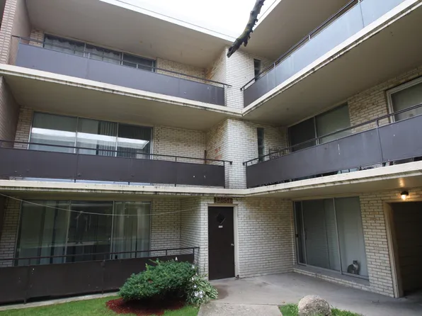 12556 Fairview Ave #2-2D, Blue Island, IL 60406