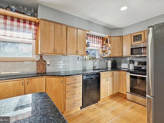5th image of 1707 Calamia Dr