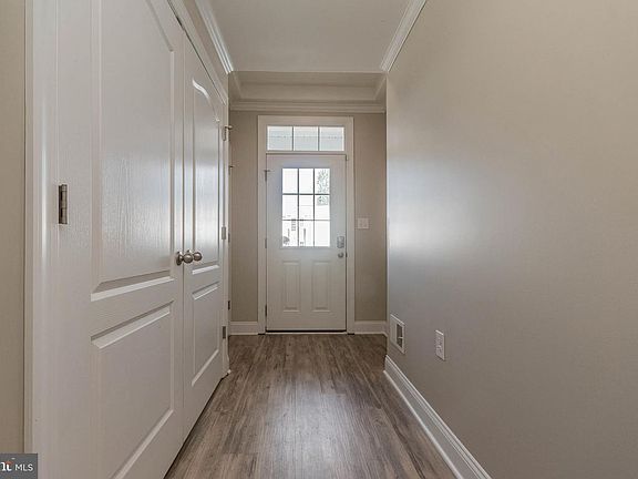 5th image of 102 Oflannery Ct #1