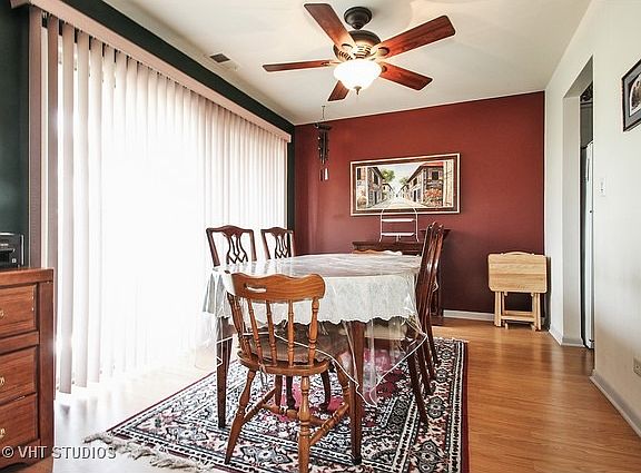 5th image of 8230 Elmwood Ave APT 302