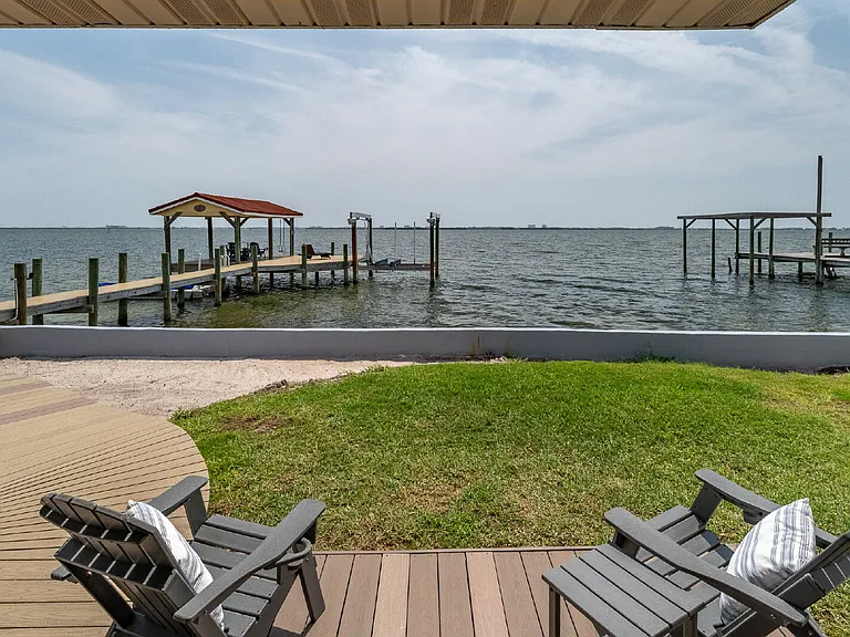 1110 S Banana River Dr — Photo 13