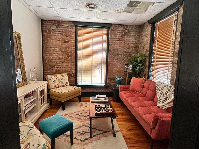 214 E Broad St #B — Photo 29