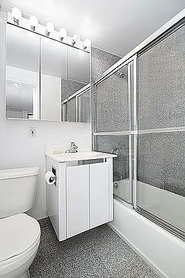5th image of 191 Orchard St APT 4C