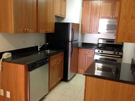 5th image of 166 E 34th St APT 13J